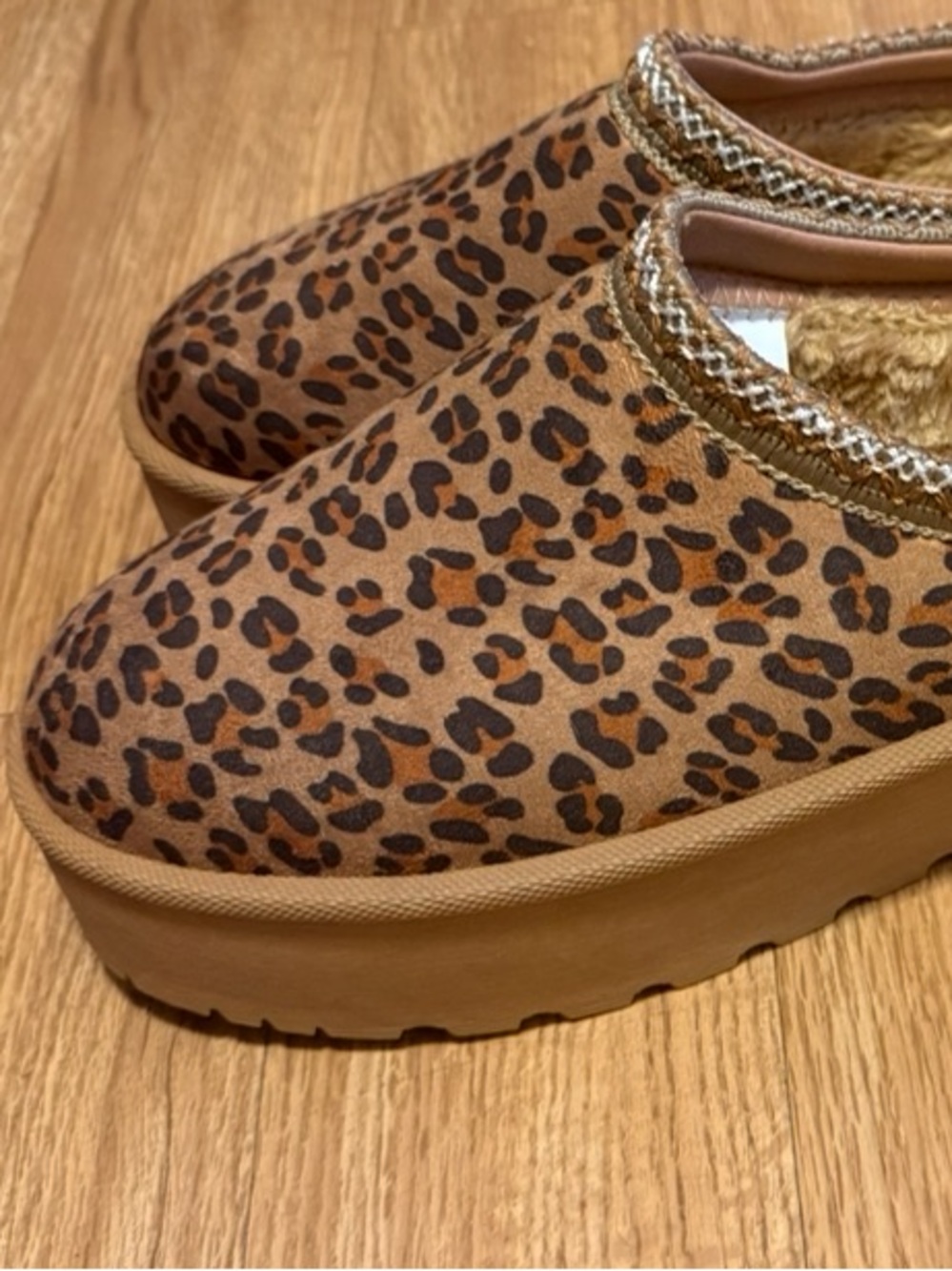Leopard print Slippers - Picture 2 of 4